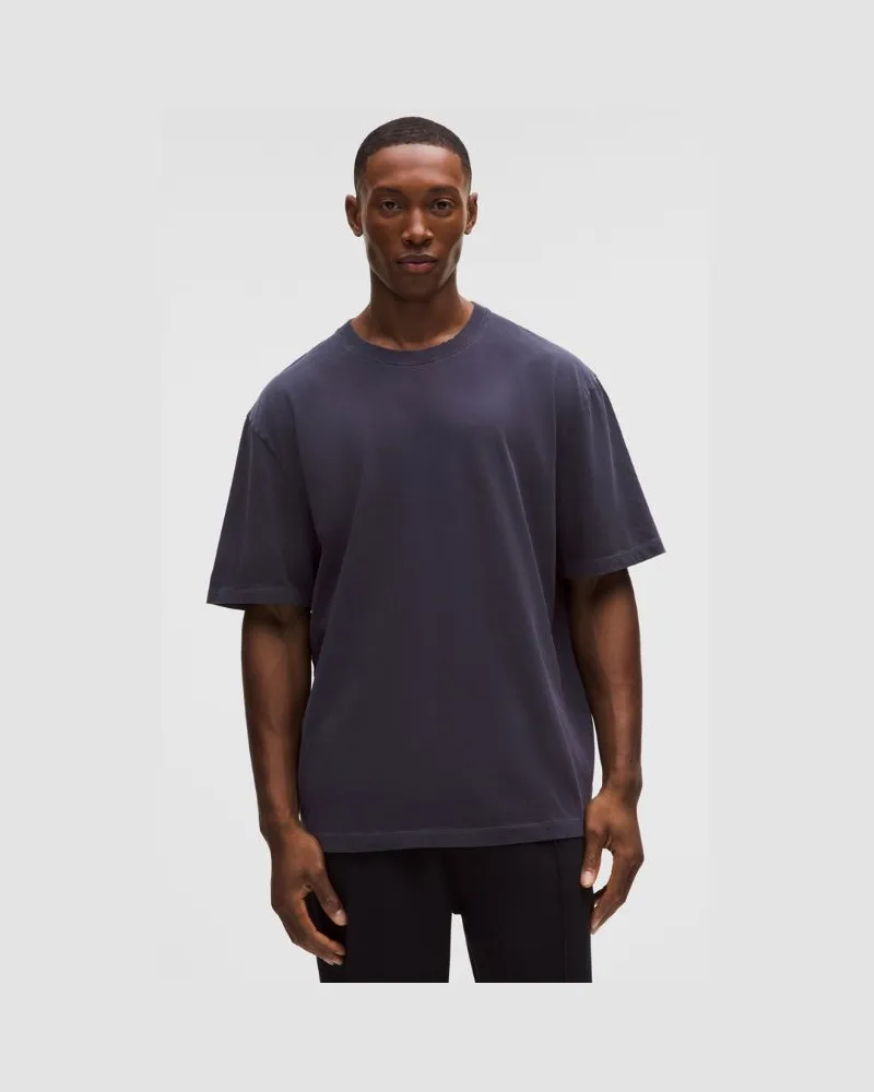 LULULEMON T-Shirt aus schwerem Baumwoll-Jersey für Männer – Größe in Fade Dye Atmospheric Purple Fade