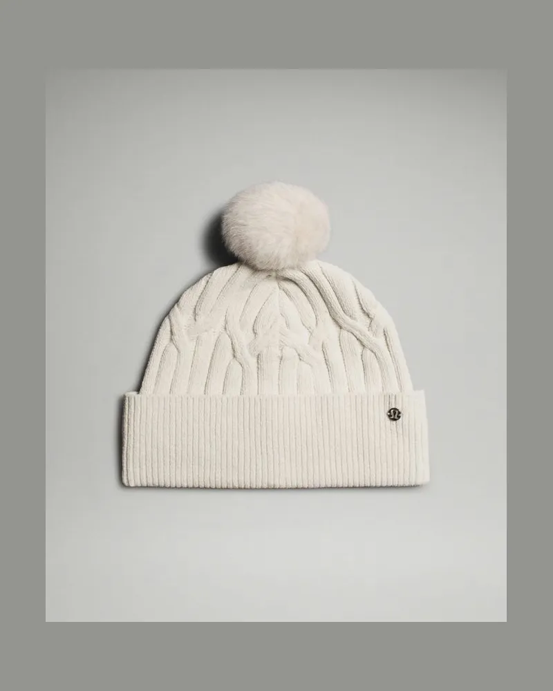 LULULEMON Strickmütze mit Zopfmuster und Bommel in Bone Bone