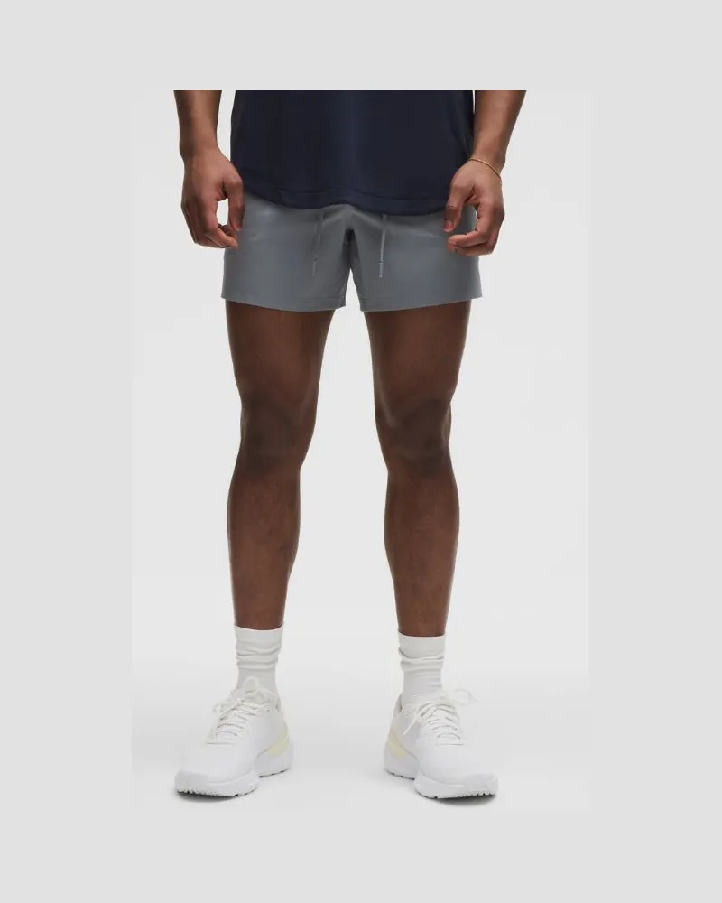 LULULEMON License to Train Shorts ohne Liner für Männer – 13 cm – Größe in Solar Grey Solar
