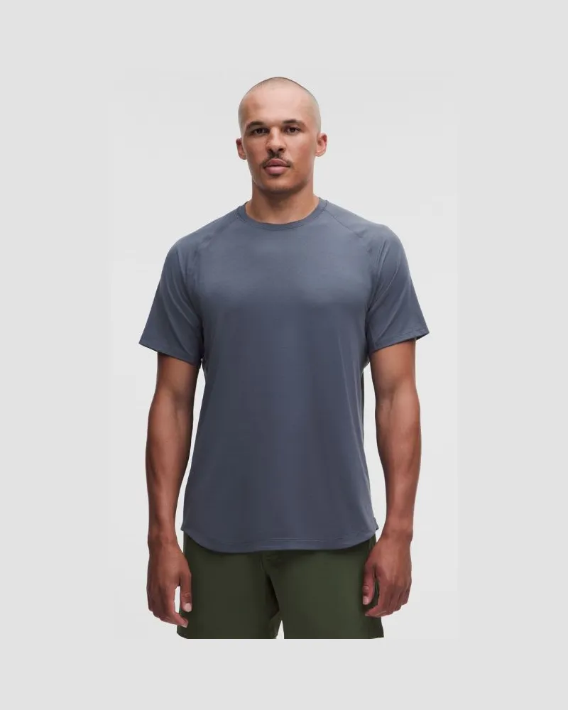 LULULEMON License to Train Kurzarmshirt für Männer – Größe in Dusty Diamond Dusty