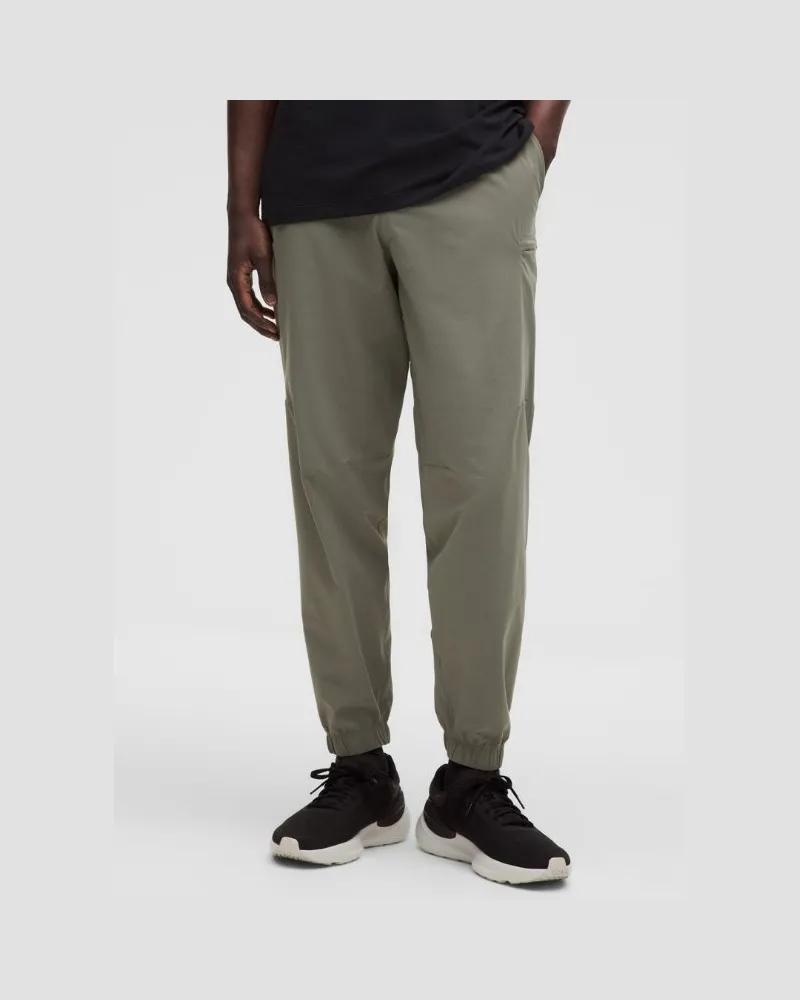 LULULEMON Zeroed In Cargohose im Classic Fit Normale Länge für Männer – Größe in Grey Sage Grey