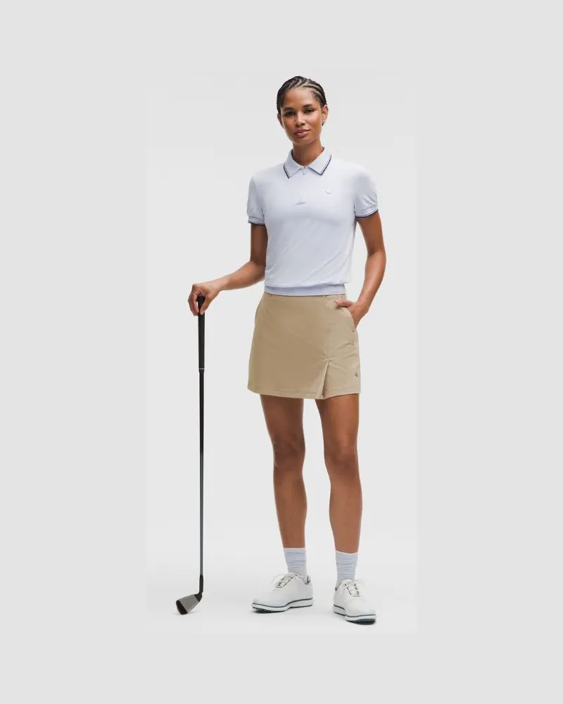 LULULEMON Stretch Front Pleat Golf Skirt Embroidered Logo für Frauen – Größe in Sheer Oak Sheer