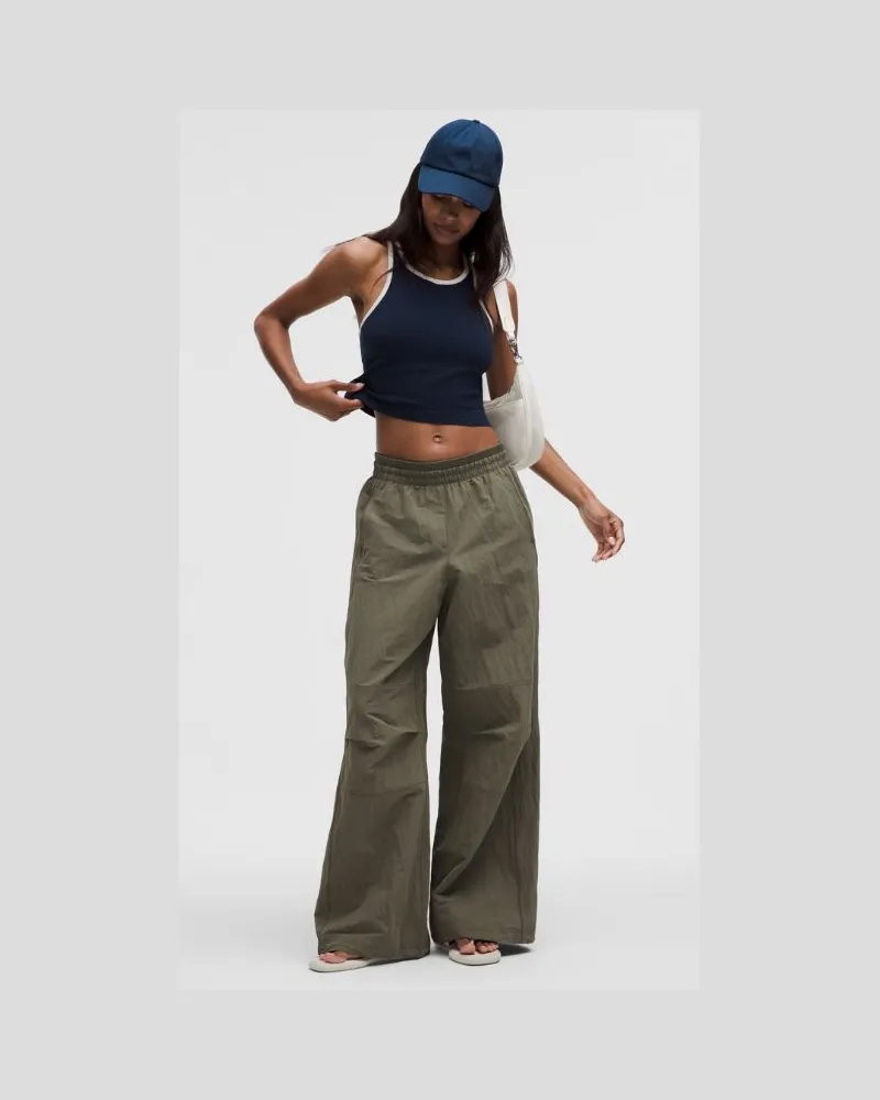 LULULEMON Parachute-Hose aus Crinkle-Nylon im Relaxed Fit für Frauen – Größe in Army Green Army
