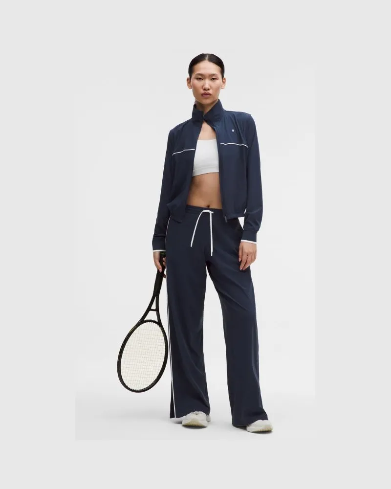 LULULEMON Court Rival Trainingshose mit weitem Bein in normaler Länge Kontrastierender Kordelzug für Frauen – Größe in Club Blue/Weiß Club
