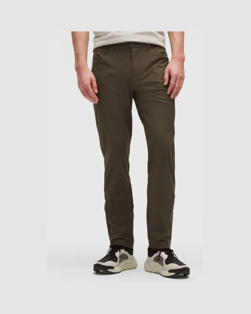 LULULEMON ABC Hose im Classic Fit mit 5 Taschen Warpstreme für Männer – 81 cm – Größe in Olive Brown Olive