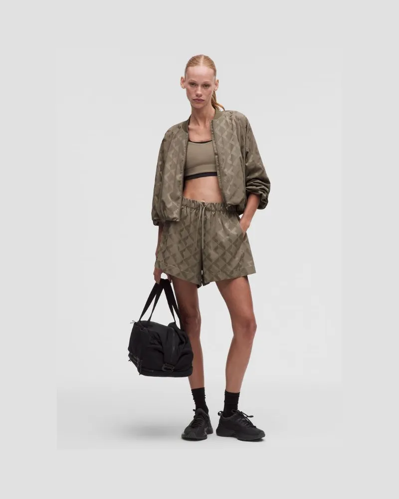 LULULEMON Satin-Trainingsshorts mit Monogramm-Muster für Frauen – 10 cm – Größe in Square Diamond Max Jacquard Cypress Forest Square