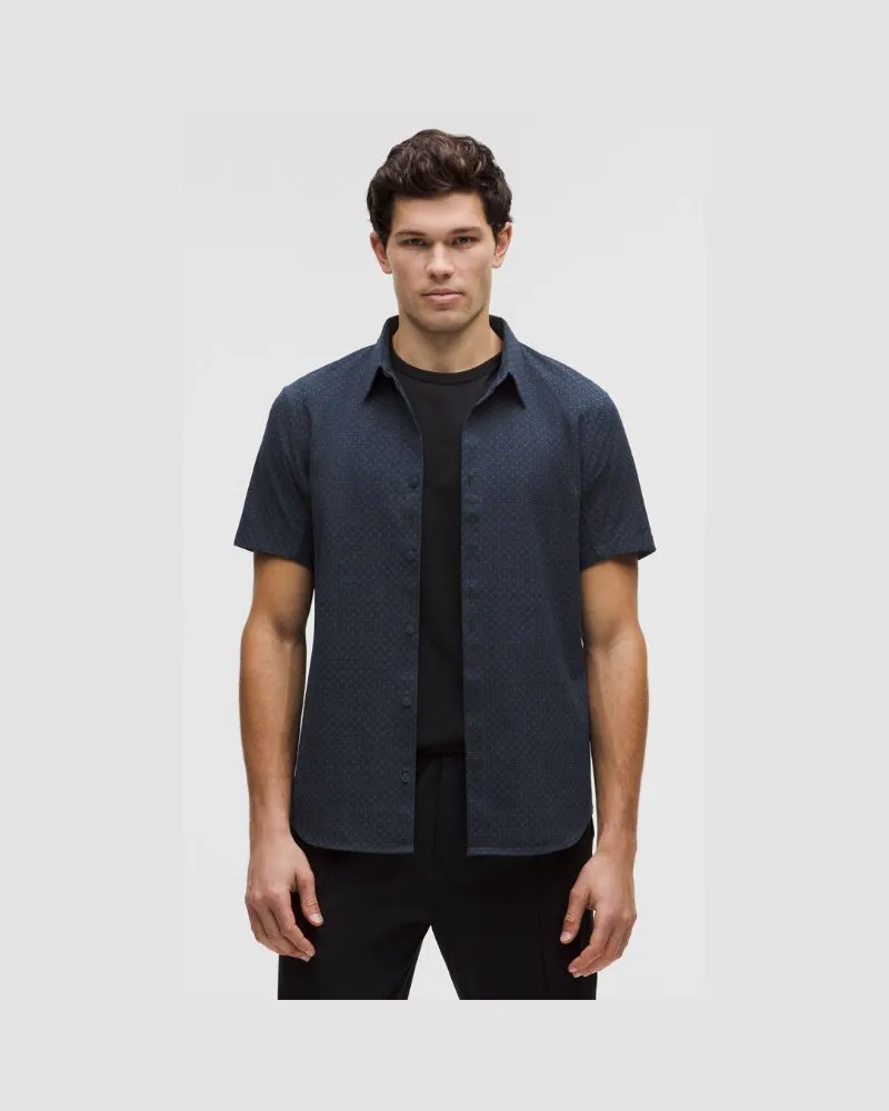 LULULEMON Airing Easy Kurzarm-Shirt für Männer – Größe in Star Tile Geo Club Blue Multi Star