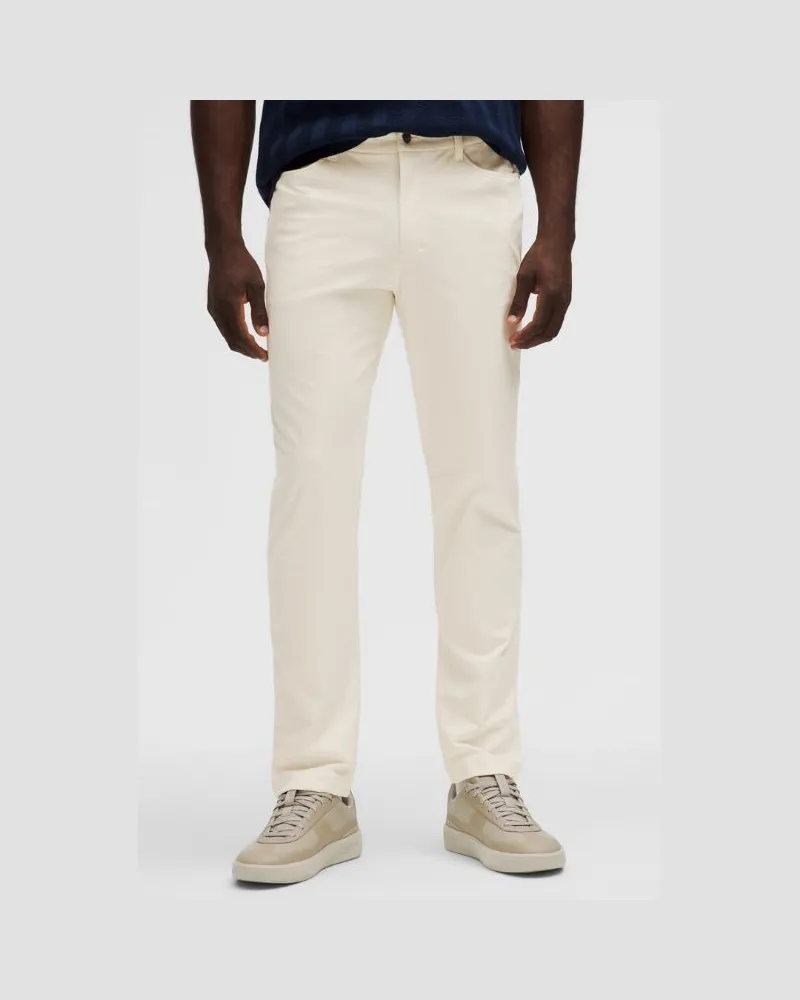 LULULEMON ABC Hose im Classic Fit mit 5 Taschen Warpstreme für Männer – 81 cm – Größe in Light Ivory Light