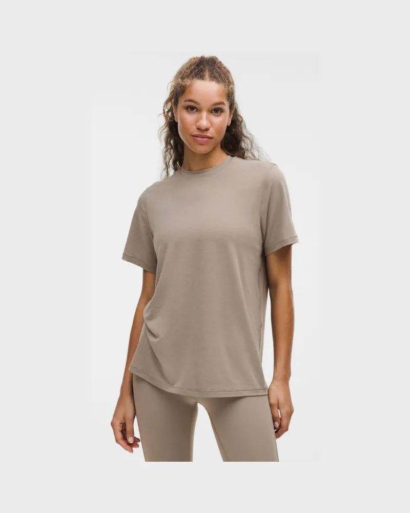 LULULEMON Trainings-T-Shirt aus Jersey für Frauen – Khaki – Größe Warm