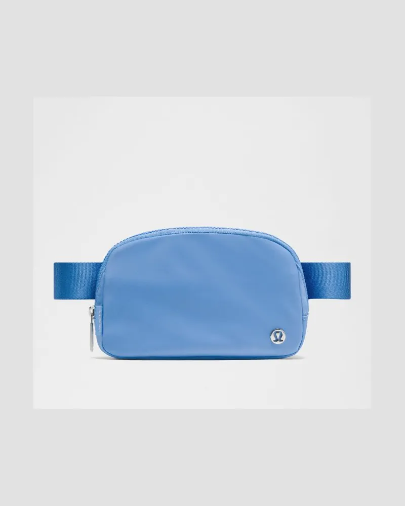 LULULEMON Everywhere Gürteltasche Größe in Pool Party Pool