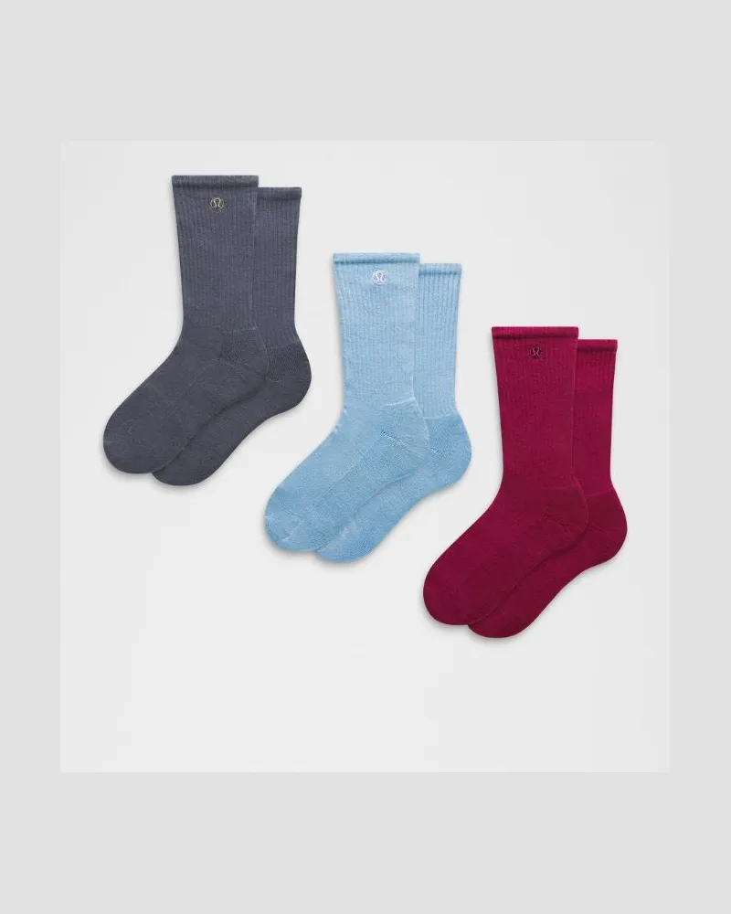 LULULEMON Daily Essential Crew-Socken Unisex 3er-Pack – Größe in Dreamy Blue/Dusty Diamond/Raspberry Rave Dreamy
