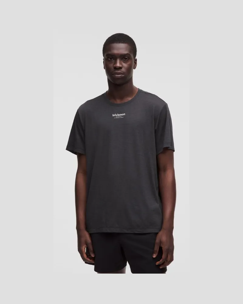 LULULEMON Leichtes Workout-Kurzarmshirt aus Strickmaterial für Männer – Größe in Heathered Black Heathered