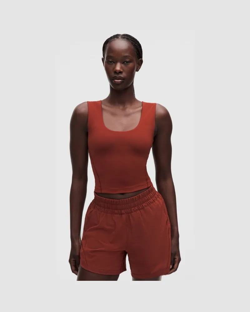 LULULEMON Wunder Train Tanktop mit breiten Trägern Mittlerer Halt für B–D-Cups für Frauen – Größe in Cranberry Charm Cranberry