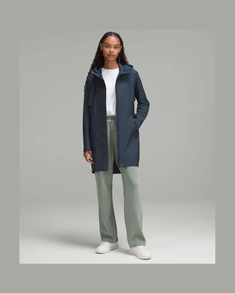 LULULEMON Rain Rebel Jacke für Frauen – Größe in True Navy True