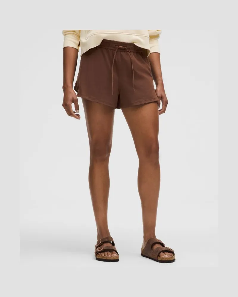 LULULEMON Soft Jersey Shorts mit mittelhohem Bund und abgerundetem Saum für Frauen – 8 cm – Größe in Lavender Lux Lavender