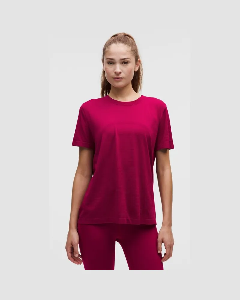 LULULEMON Swiftly Relaxed Kurzarmshirt e Passform für Frauen – Größe in Berry Rumble Berry