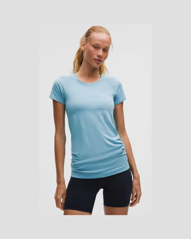 LULULEMON Swiftly Tech Kurzarmshirt 2.0 Hüftlänge für Frauen – Größe in Washed Blue Washed