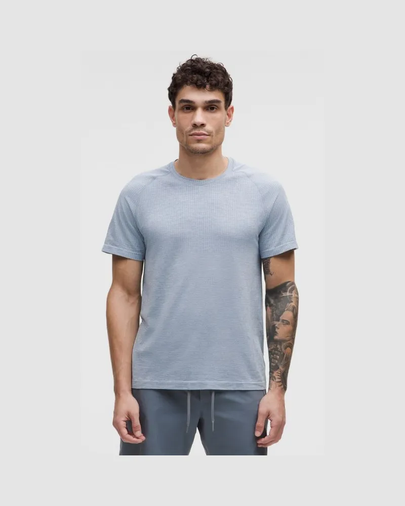 LULULEMON Metal Vent Tech T-Shirt für Männer – Größe in Washed Denim/Starch Blue Washed