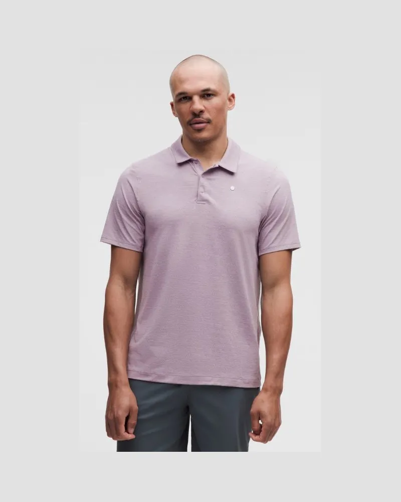 LULULEMON Sport-Poloshirt mit kurzen Ärmeln und Logo für Männer – Größe in Heathered Lotus Lavender Heathered