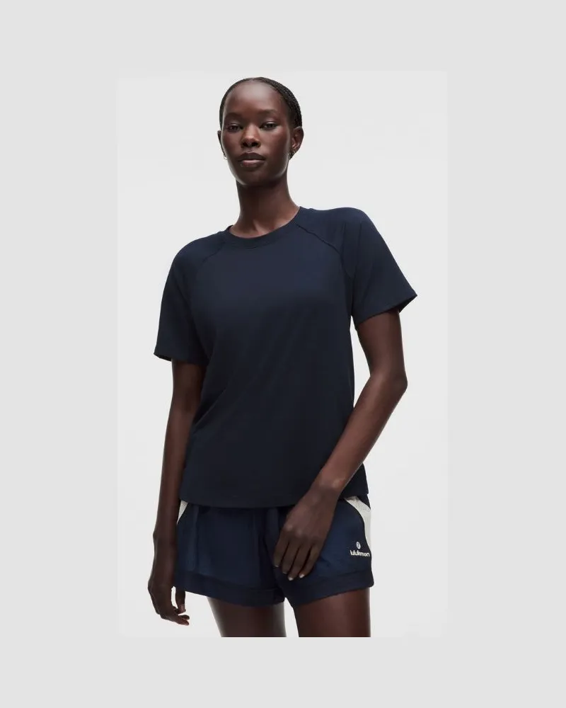 LULULEMON License to Train T-Shirt im Classic Fit für Frauen – Größe in True Navy/Clubhouse Blue True