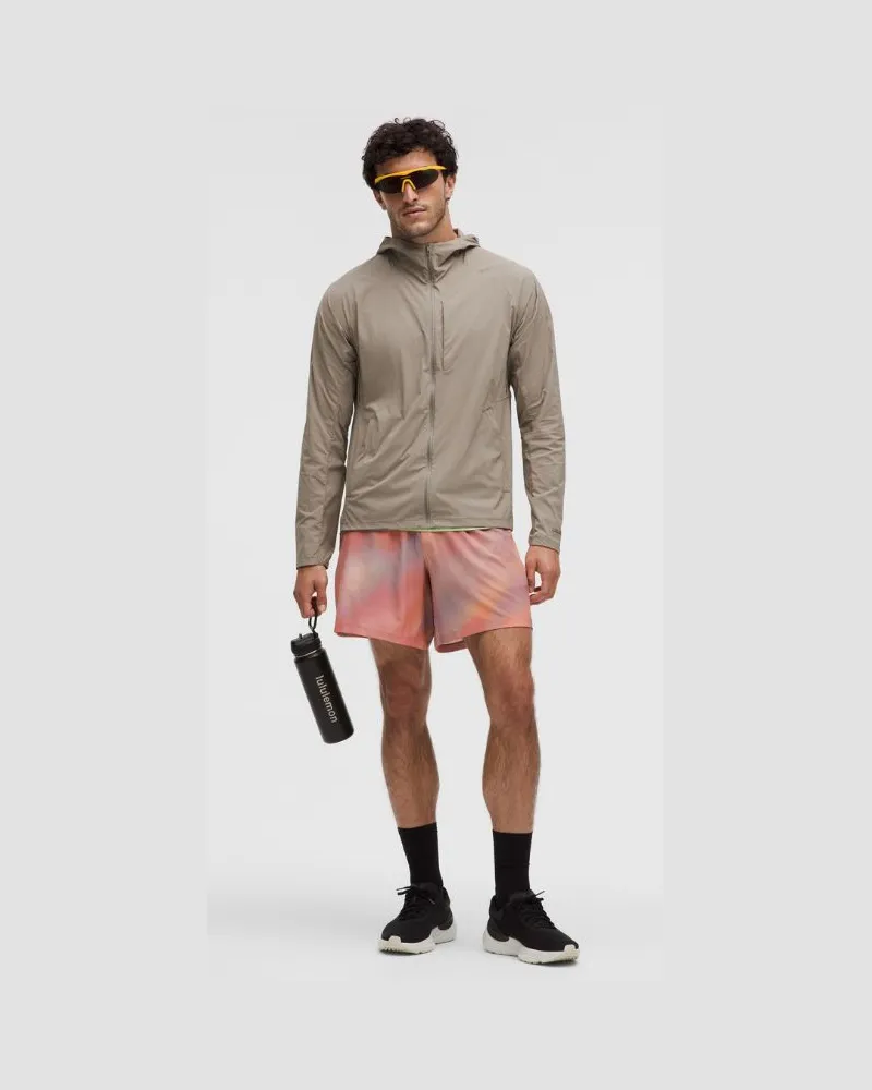 LULULEMON Pace Breaker Shorts ohne Liner für Männer – 18 cm – Batik – Größe Chroma