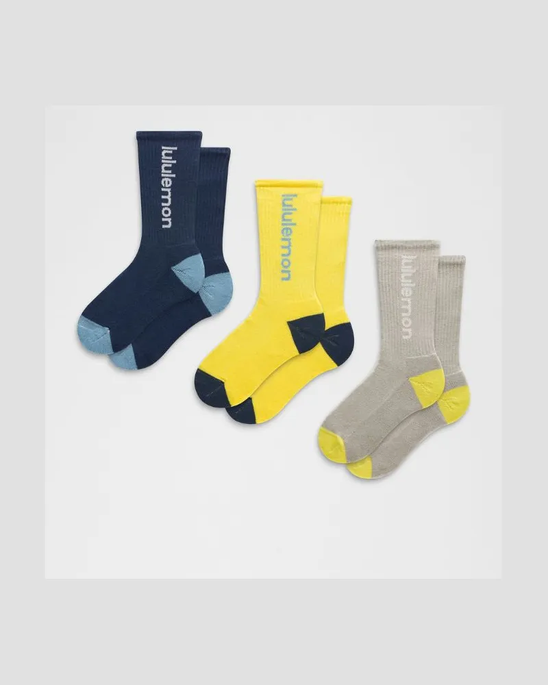 LULULEMON Unisex Daily Essential Crew-Socken mit Logo 3er-Pack – Größe in Club Blue/Lime & Yours/Hailstone Grey Club