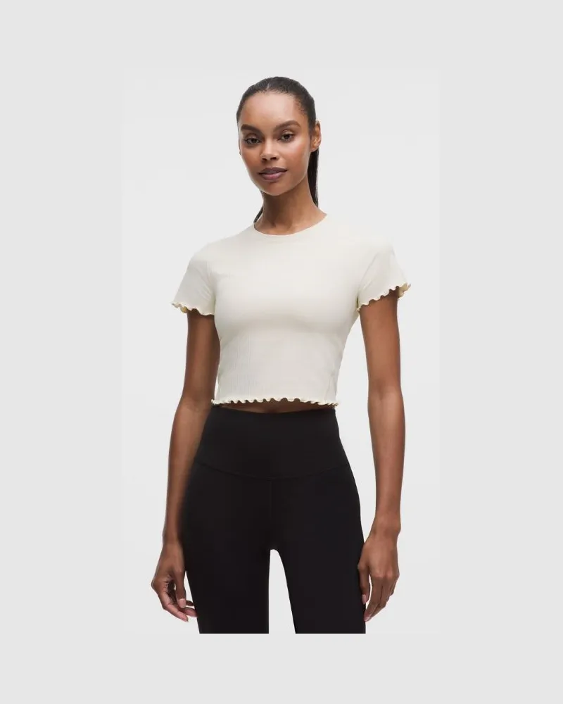 LULULEMON Nulu Baby-Tee mit gewelltem Saum für Frauen – Größe in Light Ivory Light