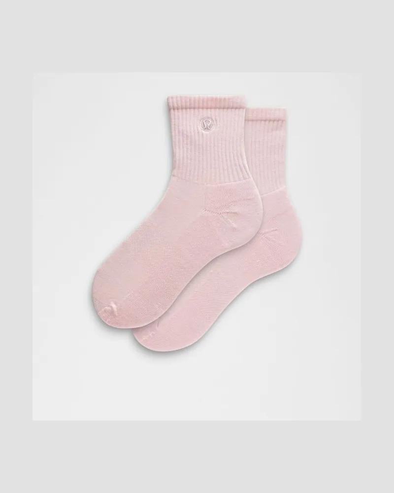 LULULEMON Daily Essential Knöchelhohe Socken Unisex – Größe in Blissful Pink Blissful