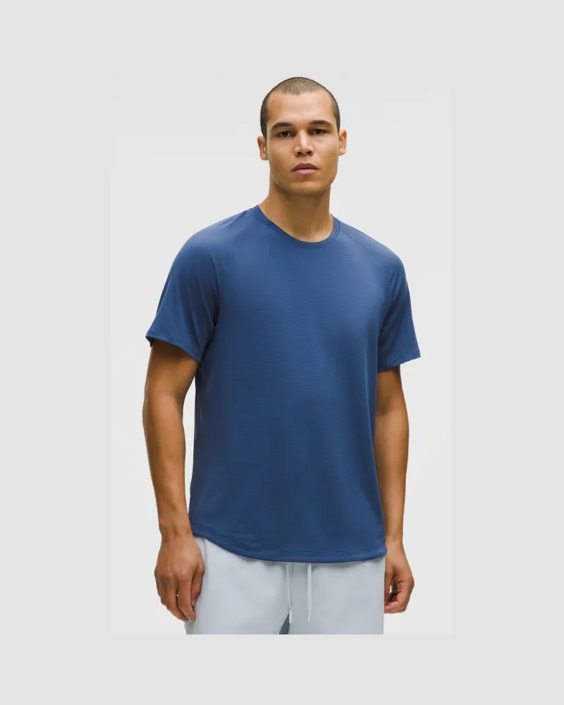 LULULEMON License to Train Kurzarmshirt für Männer – Größe in Blue Twill Blue