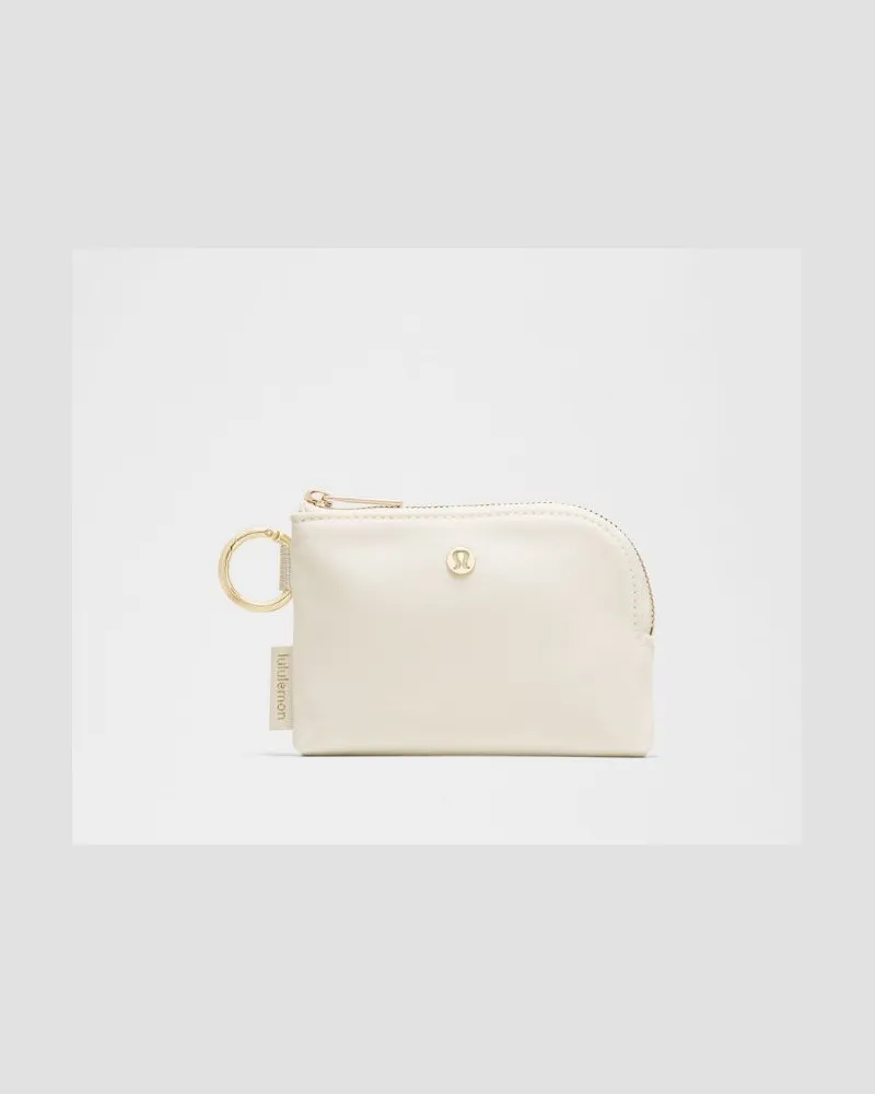 LULULEMON Kartenbeutel mit Befestigungsring Metall-Detail in Light Ivory/Gold Light