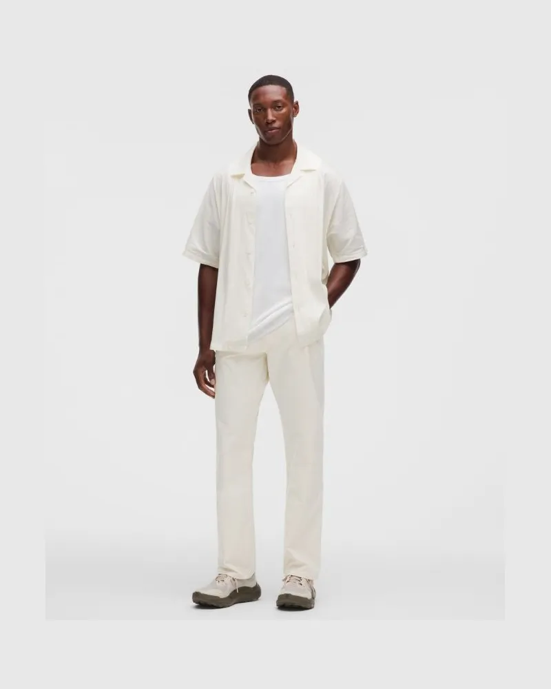 LULULEMON EasyFive Hose im Classic Fit mit geradem Bein Leicht für Männer – 81 cm – Größe in Light Ivory Light