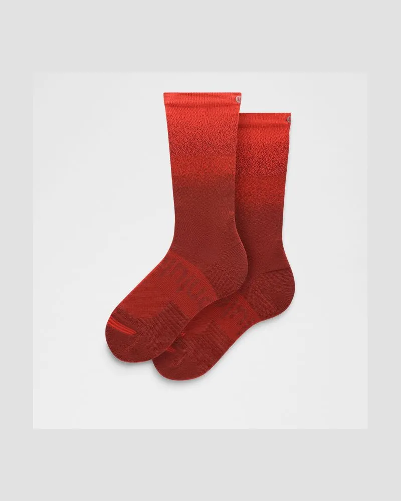 LULULEMON Unisex Power Stride Crew Socks Ombre – Größe in Cherry Ember/Cranberry Charm Cherry