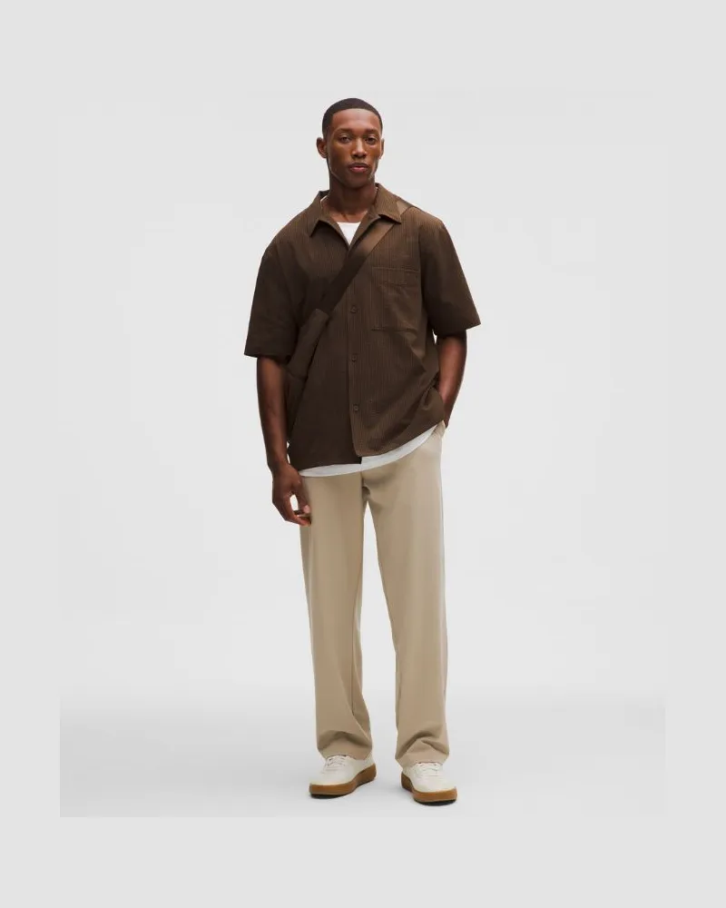 LULULEMON Daydrift Hose im Classic Fit Normale Länge für Männer – Khaki – Größe Wacky