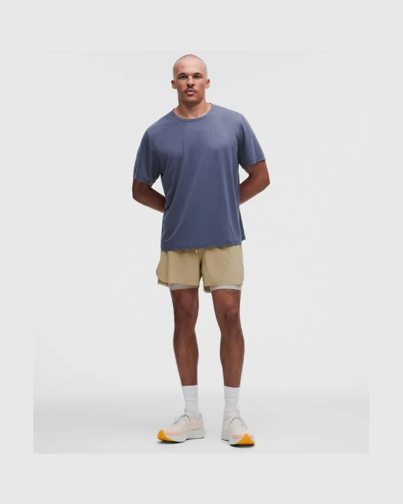 LULULEMON Fast and Free-Laufshorts mit Liner es Design für Männer – 13 cm – Größe in Rumble Crumble/Downtown Tan Rumble