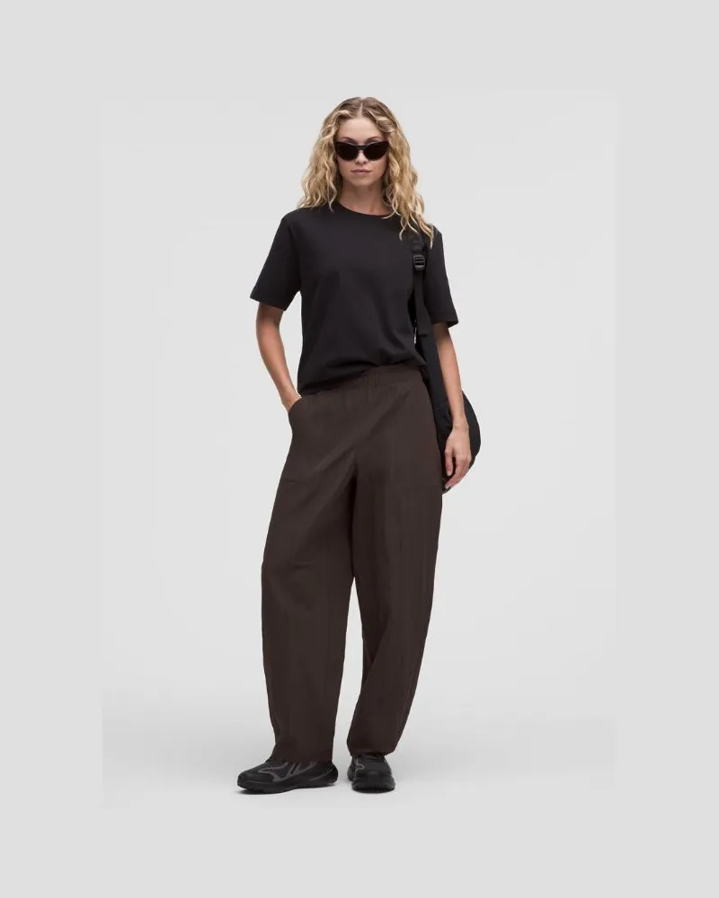 LULULEMON Barrel-Hose mit mittelhohem Bund aus Crinkle Nylon für Frauen – Größe in Mahogany Muse Mahogany
