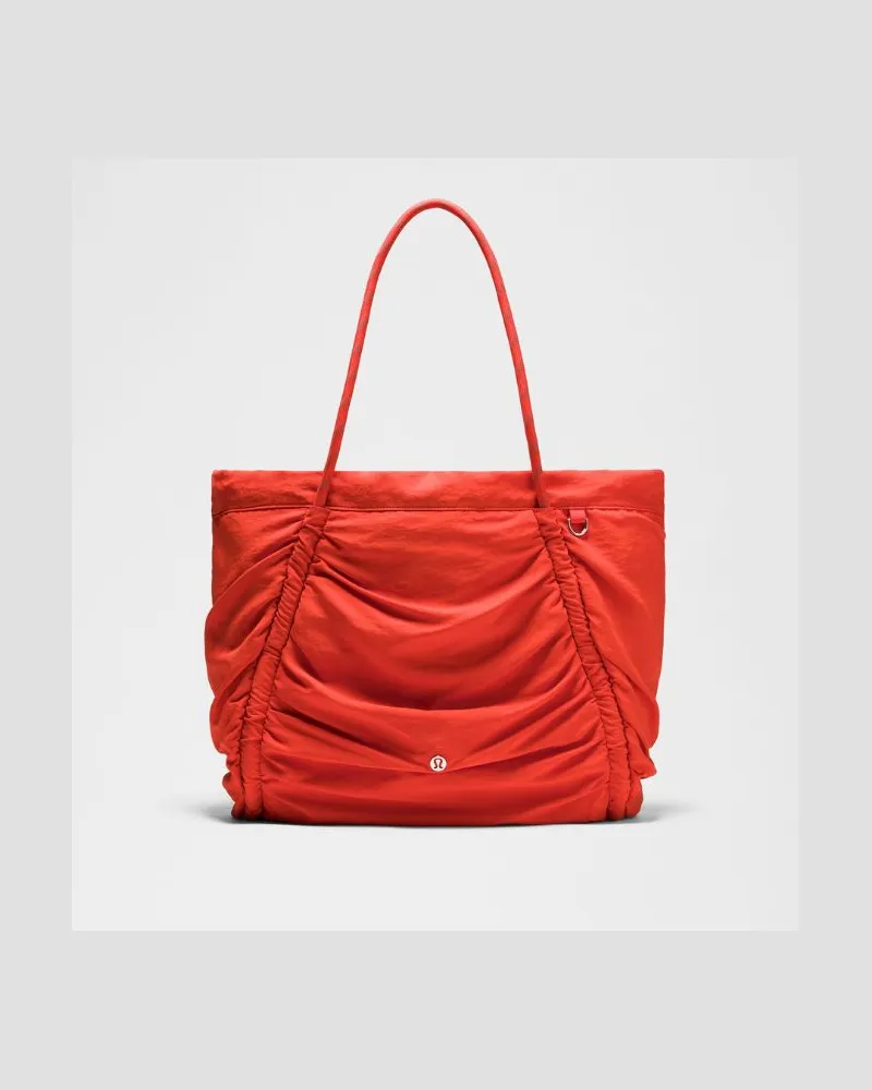 LULULEMON Geraffte Tote-Bag 24 L – Größe in Cherry Ember/Silver Cherry