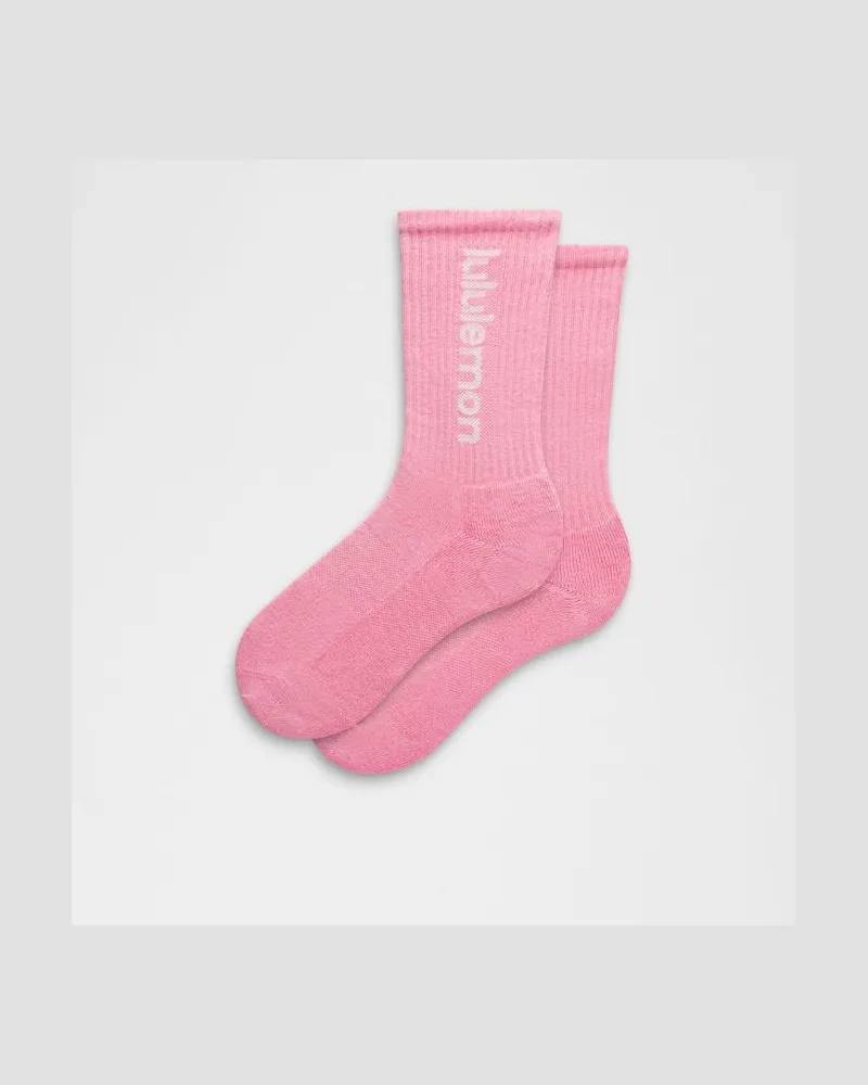 LULULEMON Unisex Daily Essential Crew-Socken Logo – Größe in Candy Cloud/Light Ivory Candy
