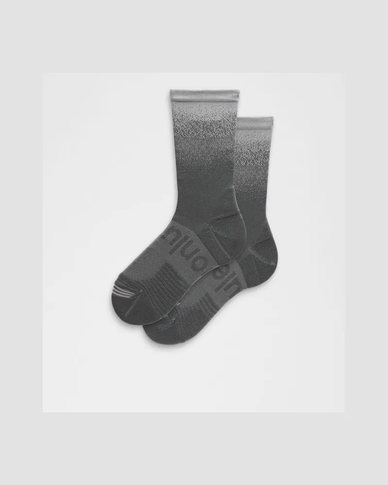 LULULEMON Unisex Power Stride Crew Socks Ombre – Größe in Chrome/Onyx Grey Chrome