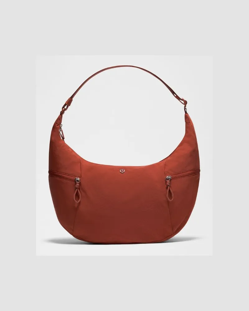 LULULEMON Große, Lässige Umhängetasche 13 L – Größe in Cranberry Charm Cranberry