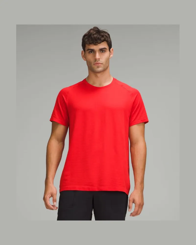 LULULEMON Metal Vent Tech T-Shirt für Männer – Größe in True Red True
