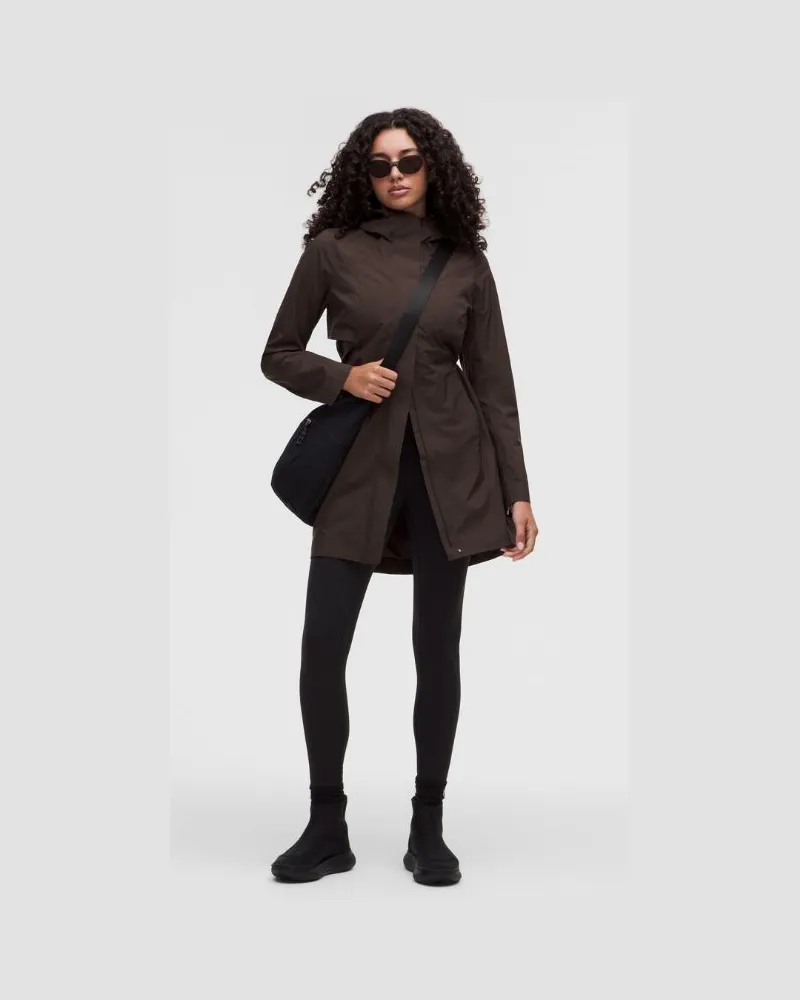 LULULEMON Rain Rebel Jacke für Frauen – Größe in Mahogany Muse Mahogany