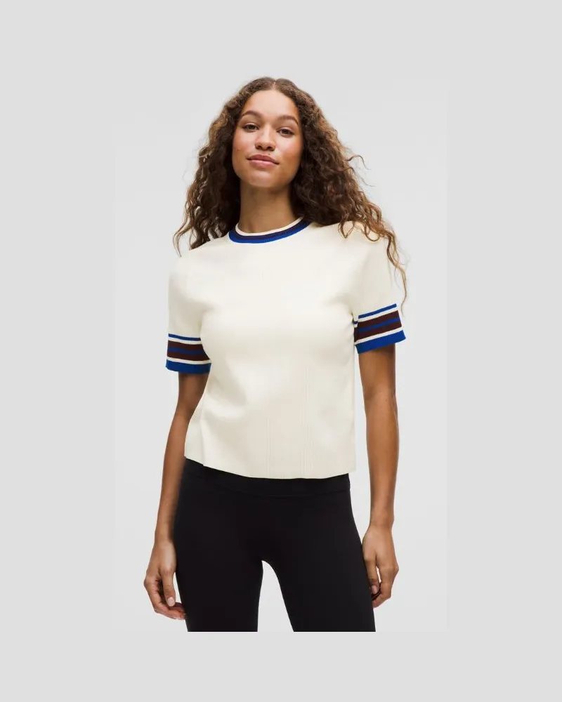 LULULEMON T-Shirt aus gerippter mit farblich abgesetzten Säumen für Frauen – Größe in Light Ivory/Galactic Cobalt/Goodnight Plum Light