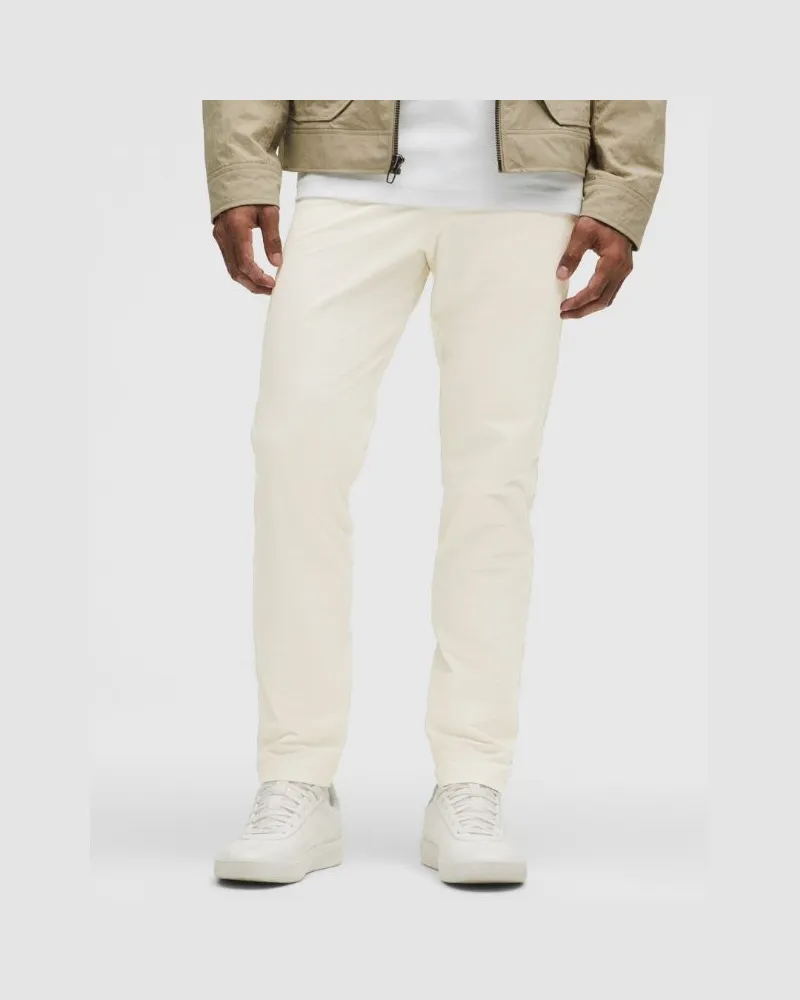 LULULEMON ABC 5-Pocket-Hose im Slim Fit, Länge: Stretch-Baumwolle VersaTwill für Männer – 81 cm – Größe in Light Ivory Light