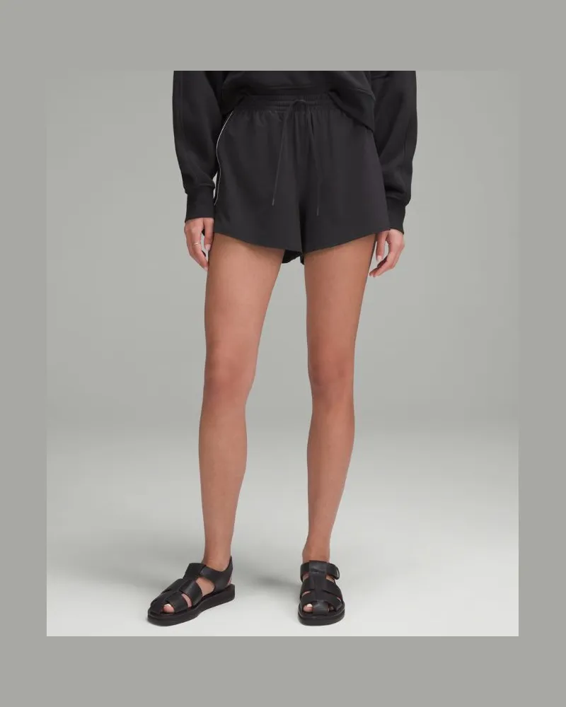 LULULEMON Leichte Shorts mit hohem Bund im Relaxed Fit Langer Liner für Frauen cm – Größe in Black/White Black