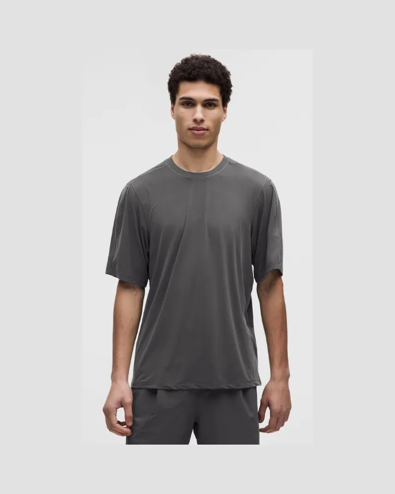 LULULEMON Gebürstetes Yoga-T-Shirt mit Rundhals für Männer – Größe in Onyx Grey Onyx