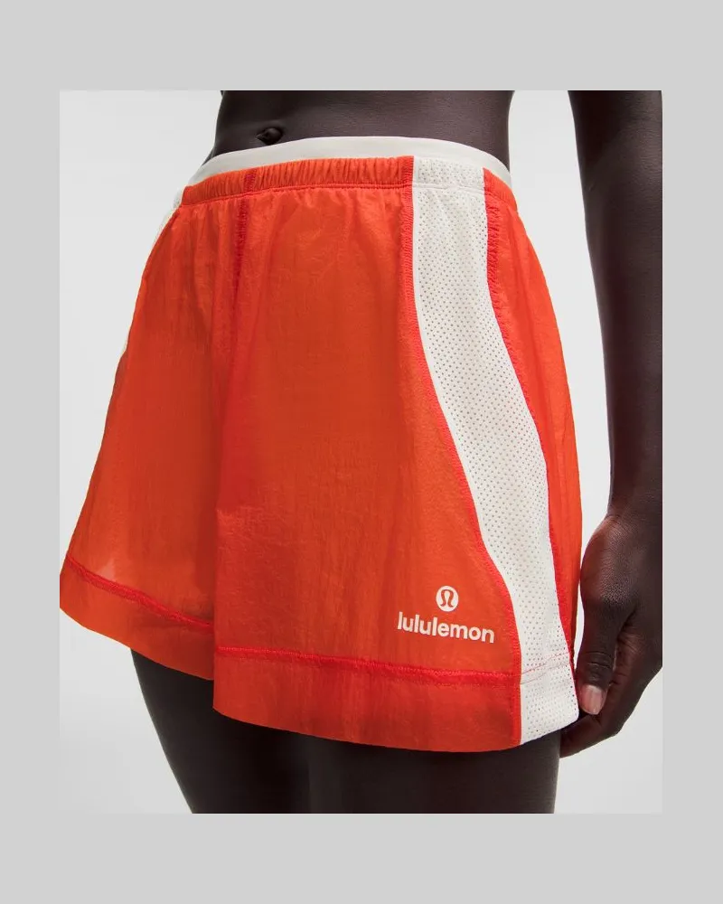 LULULEMON License to Train Texturierte Shorts mit hohem Bund für Frauen – 10 cm – Größe in Cherry Ember/Light Ivory Cherry