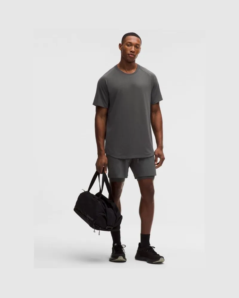 LULULEMON License to Train Shorts mit Liner für Männer – 18 cm – Größe in Onyx Grey Onyx