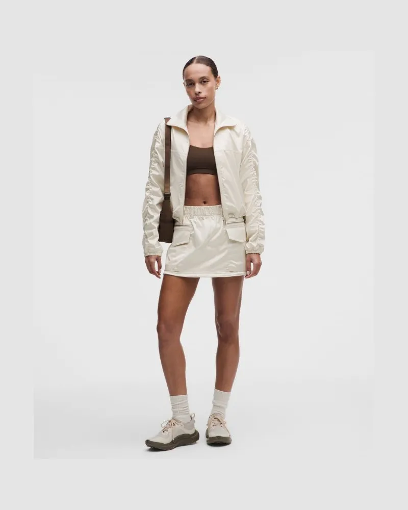 LULULEMON Stretch Satin Cargo-Minirock mit mittelhohem Bund für Frauen – Größe in Light Ivory Light