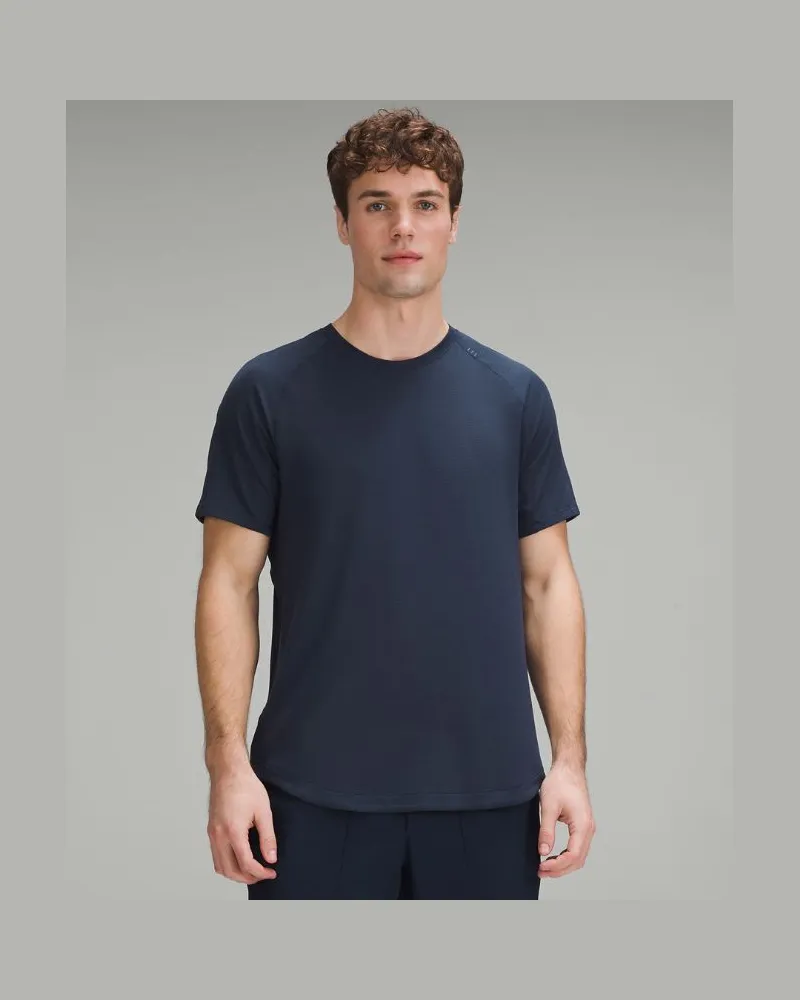LULULEMON License to Train Kurzarmshirt für Männer – Größe in True Navy True