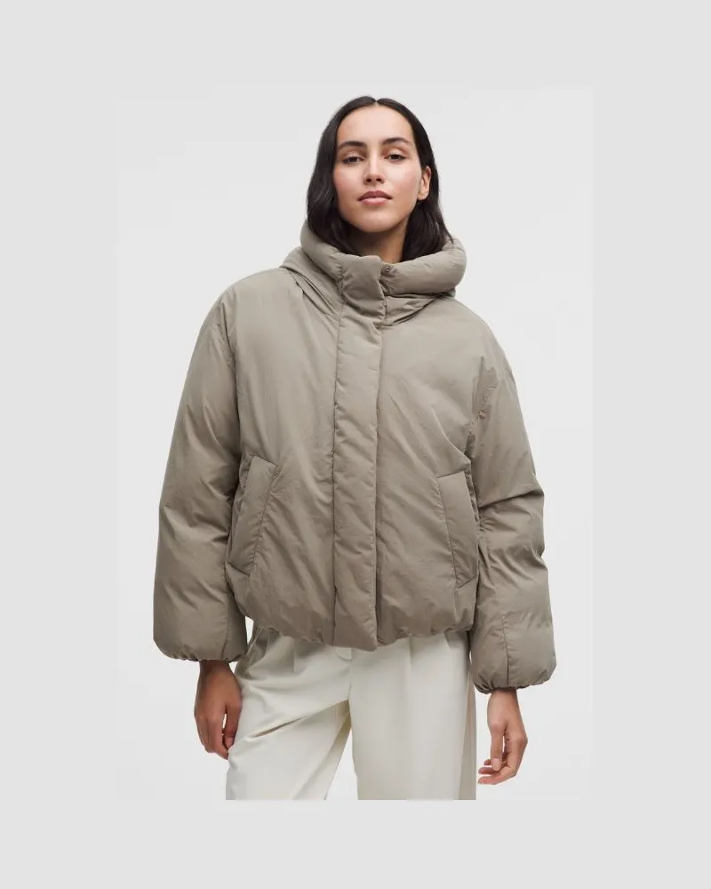 LULULEMON Pufferjacke mit 600er-Daunenfüllung und Bubble-Saum für Frauen – Khaki – Größe Warm